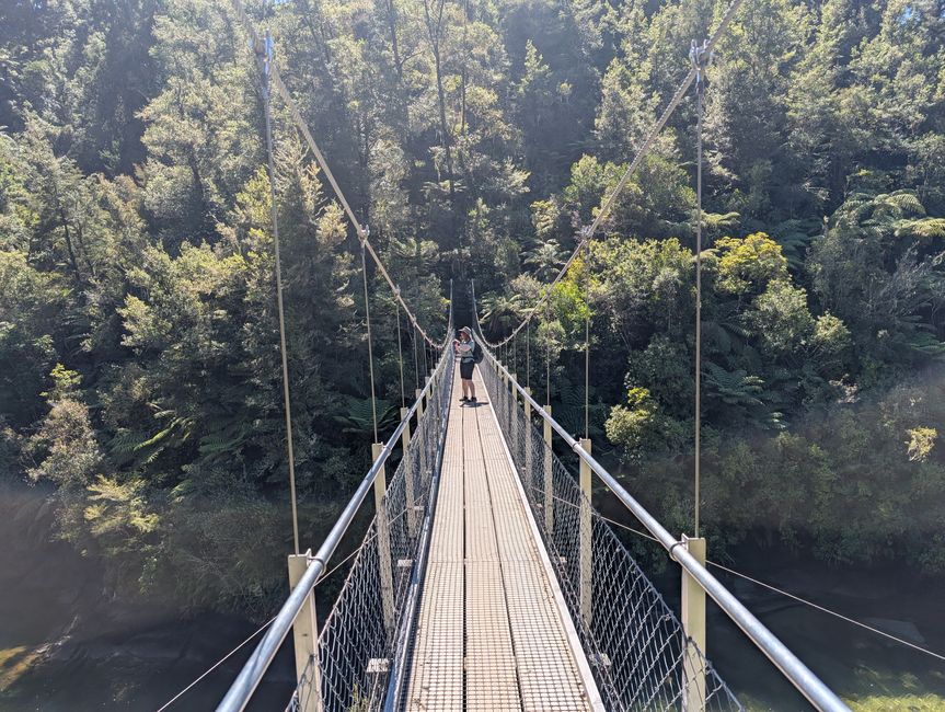 River falls Swing Bridge - max 10 Personen oder 1 Thomas 