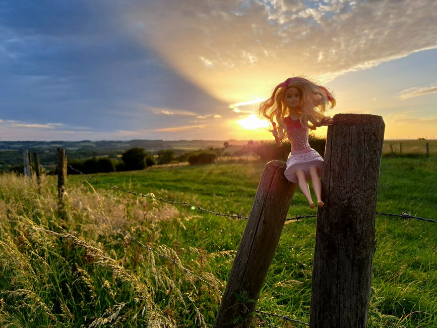 Pluie, embouteillages et poupées Barbie