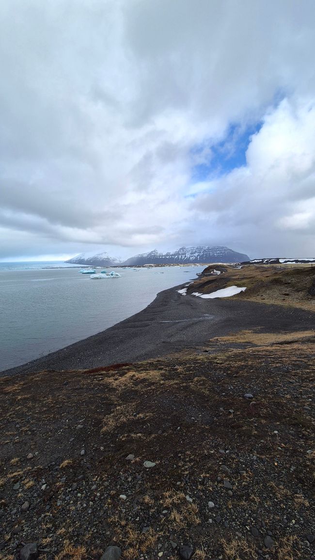 #Tag 6 🌋Gletscher, Gigantenwellen und ein Lava-Dessert – unser Tag im Süden Islands.