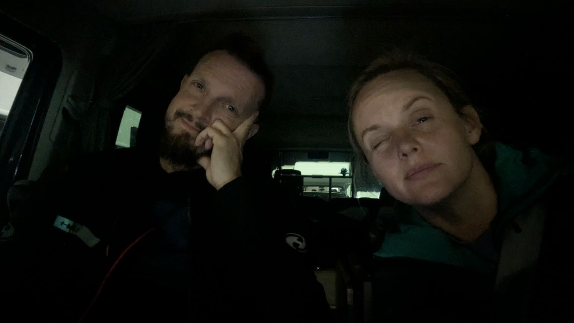 2 o'clock and still waiting 