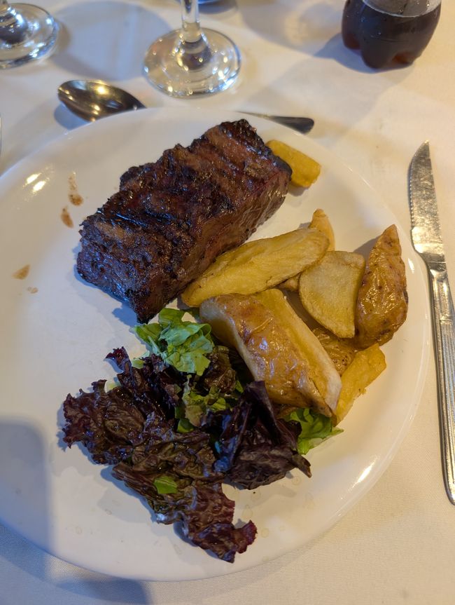 La bistecca era enorme ma molto buona