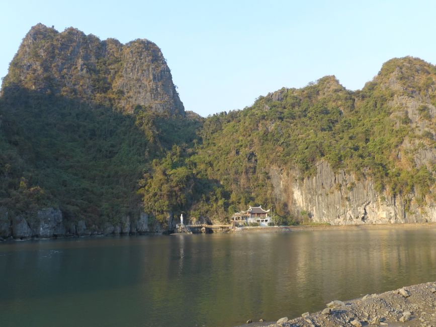 2025-01-11 Cat Ba, Vietnam