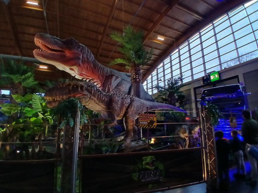 Dino Fever in Friedrichshafen: An Honest Look into the "Kingdom of Dinosaurs"