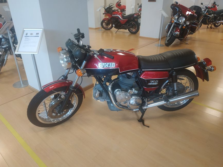 Museum of Historic Motorcycles (Santa Marta de Tormes, Salamanca)