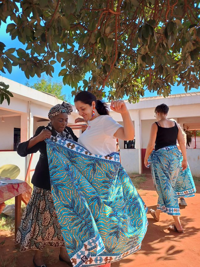 Cabe;a do Velho (Hausberg de Chimoio) et visite de LeMuSiCa