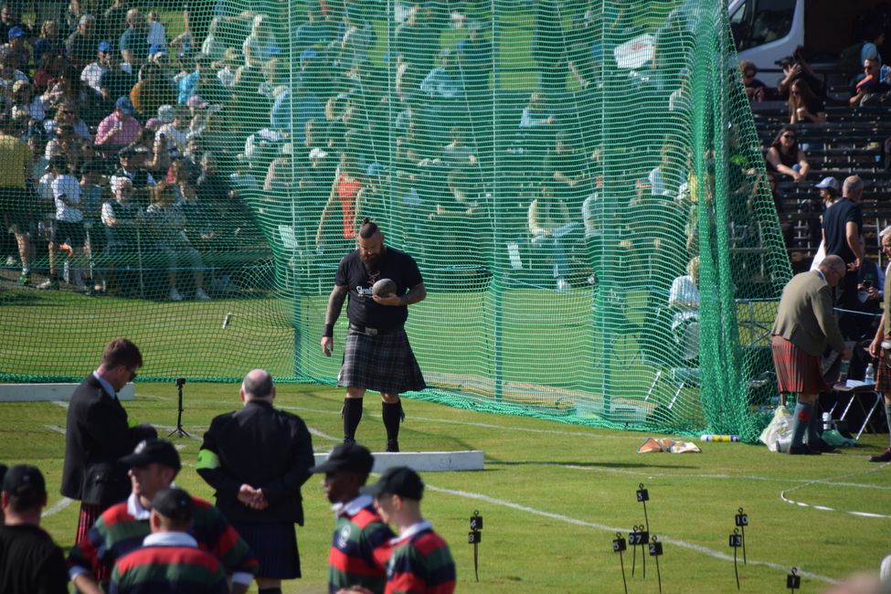 Strong Men, Pipes and Drums