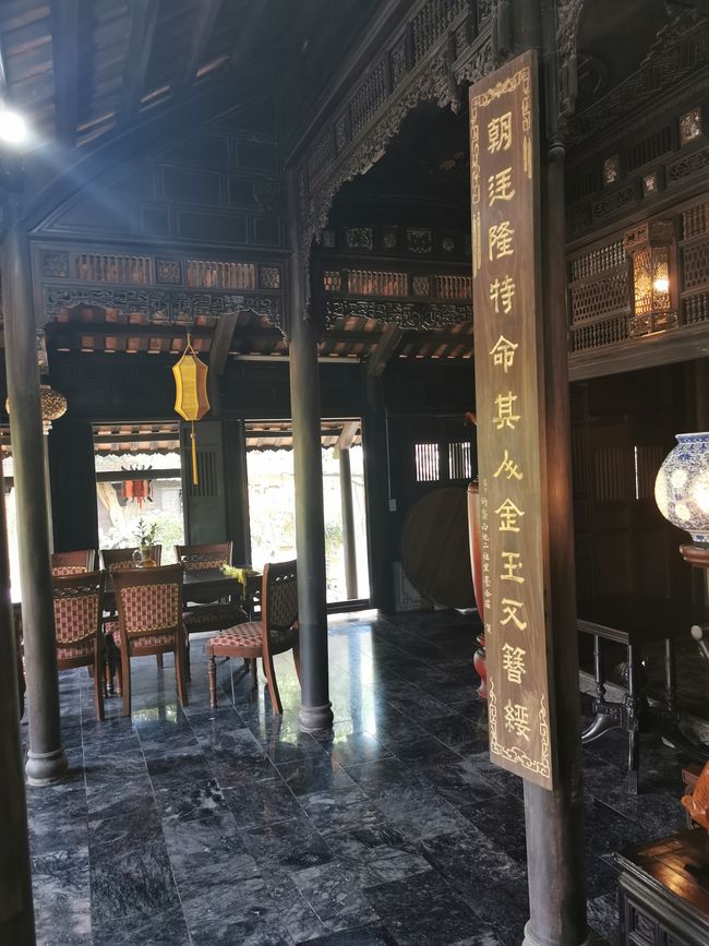 Recorrido por la antigua ciudad imperial de Hue