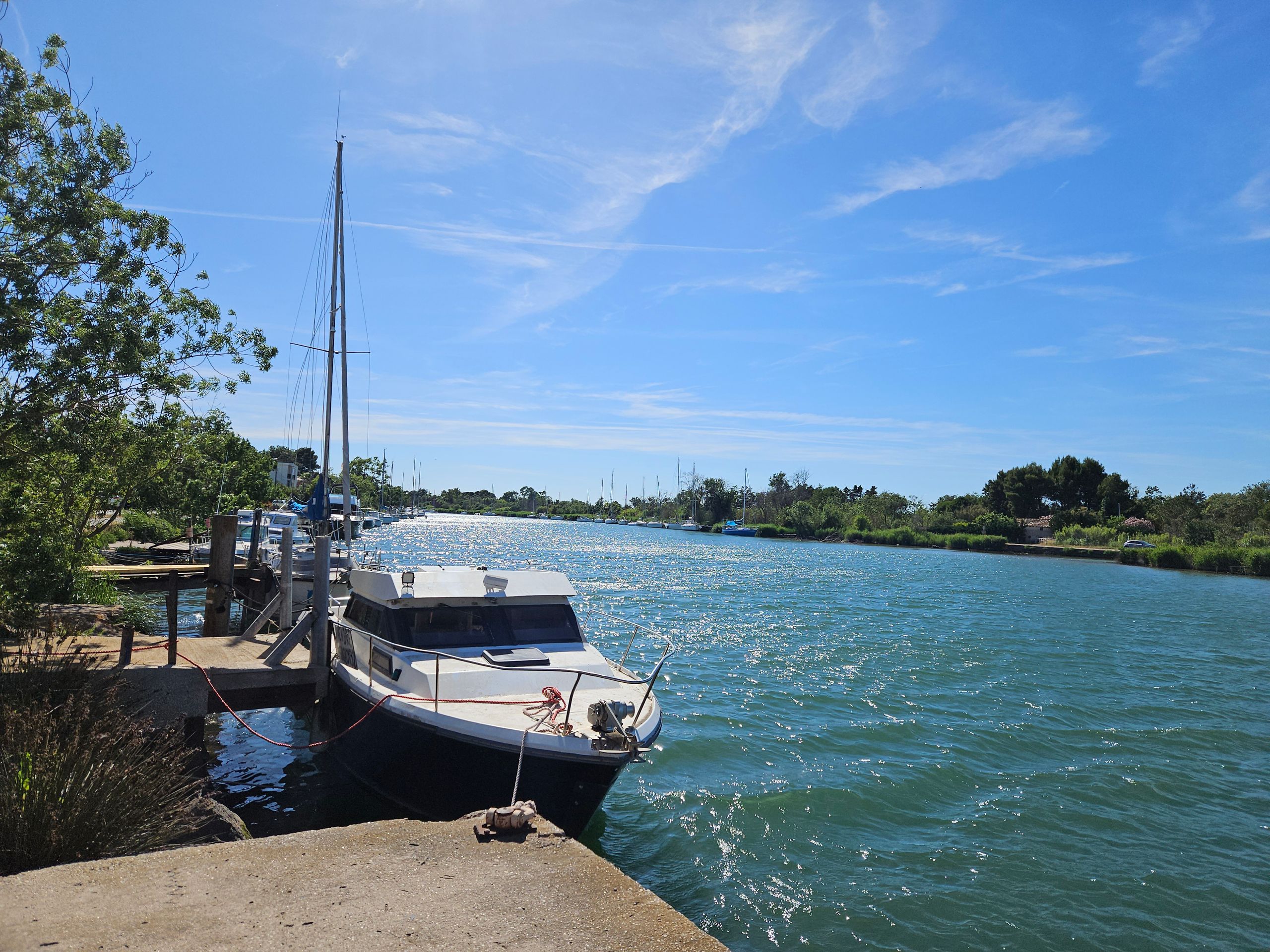Agde avec le fleuve Hérault