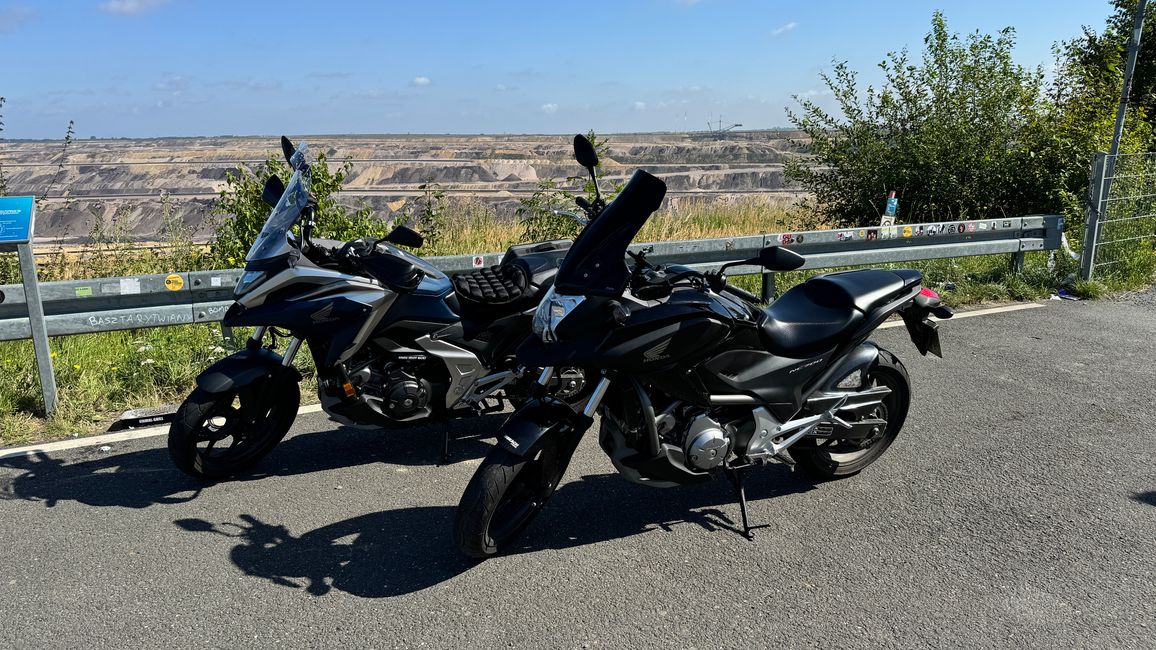 NC 700 y NC 750. ¡La más antigua se ve mejor! 