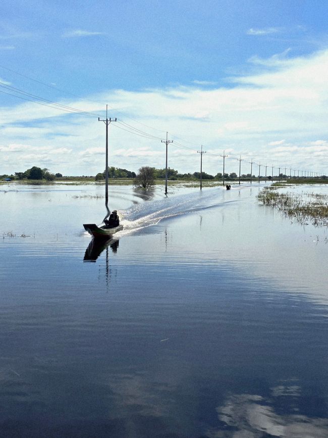 Von Siem Reap über den Tonle-Sap-See nach Battambang