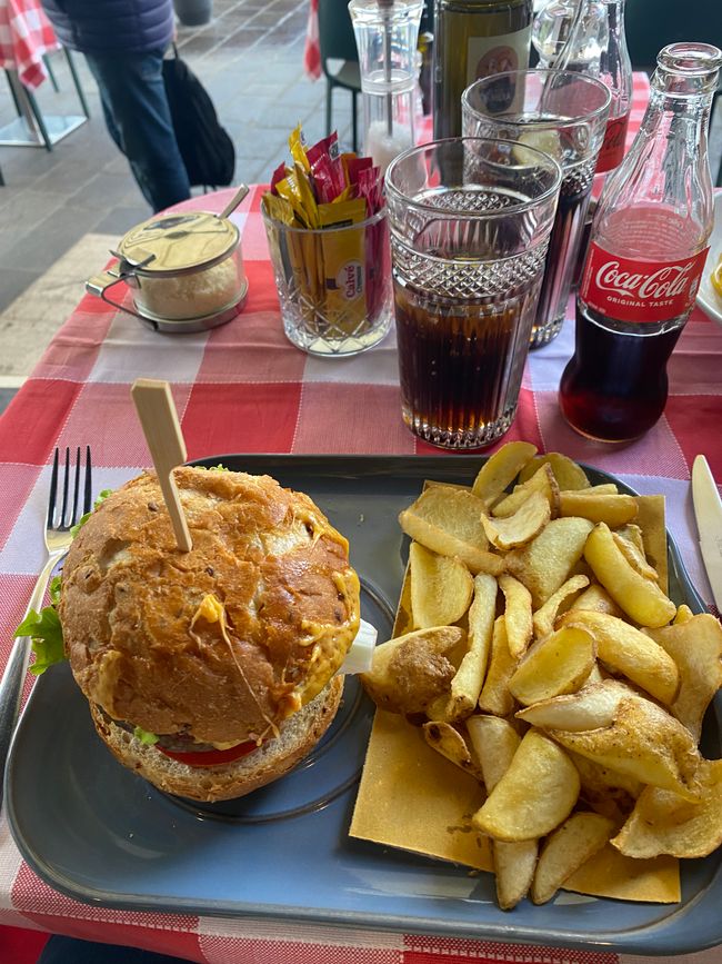 Lecker Essen in der Bar