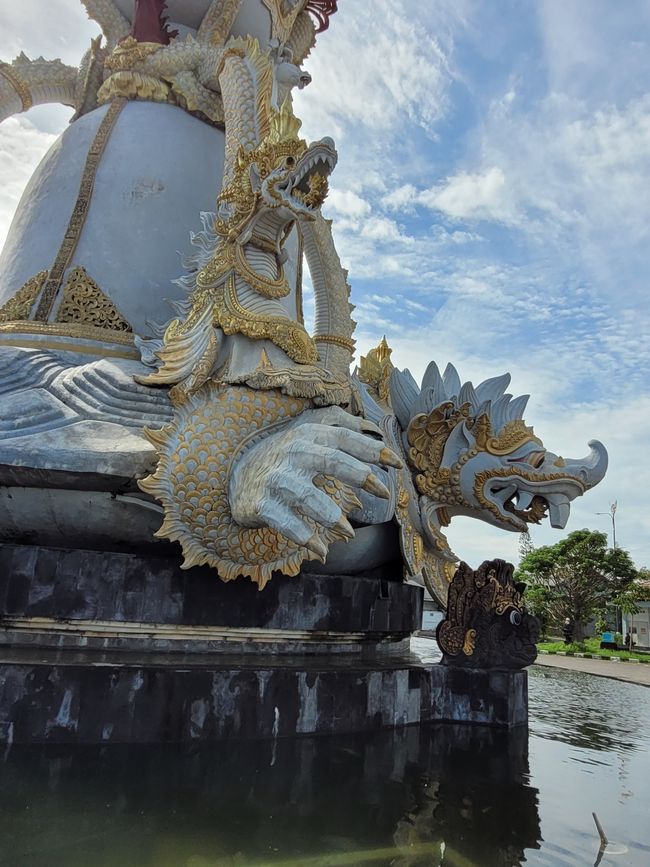 Jour 111 et 112 sur 175 : Croisière autour du monde - Benoa/Bali