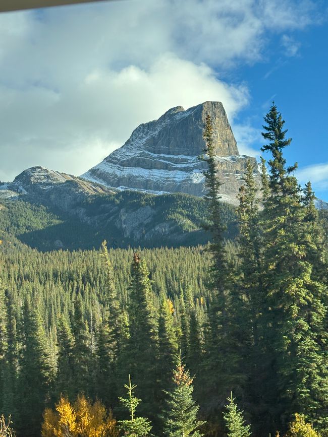 Tag 12 - 🏔️ Wasserfälle, Wetterkapriolen & Wellness – ein (fast) perfekter Tag in Jasper