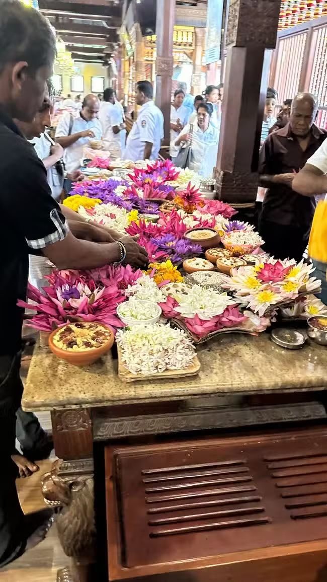 Tempio del dente, Santuario di Udawatta Kele, Buddha di Bahirawakanda