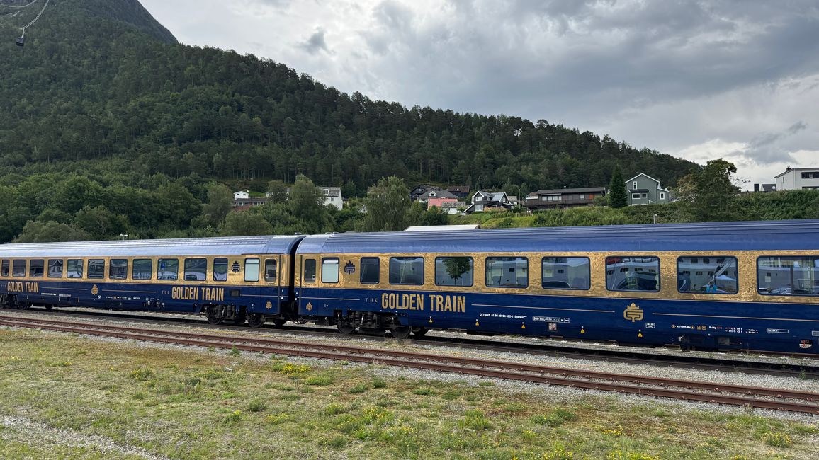 Golden Train auf Abstellgleis ☹️