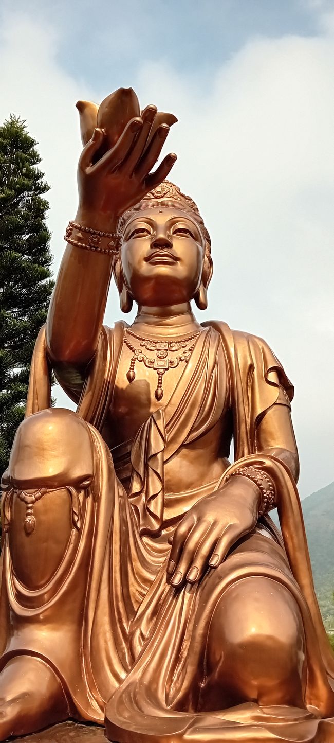 Buddha di Tian Tan