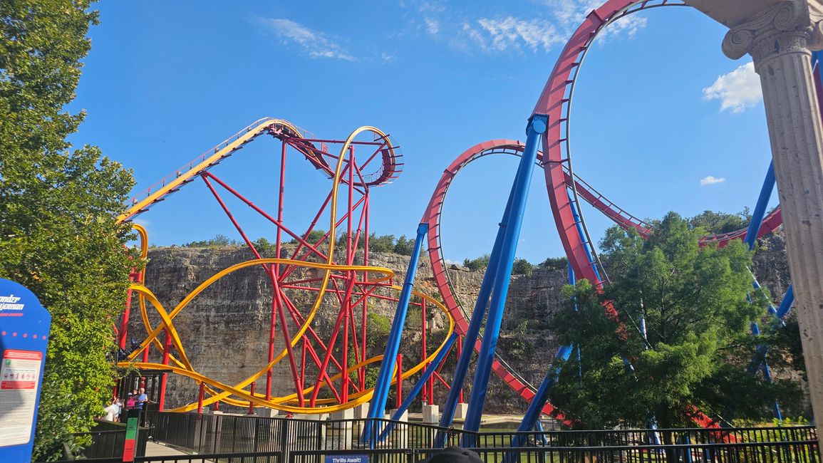 Six Flags Fiesta Texas e Wasserpark
