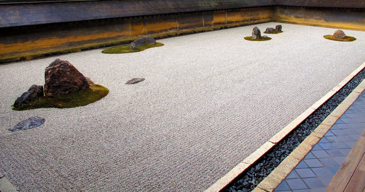 Au total, 15 pierres qui ne sont pas déplacées depuis au moins 1680. Bouddhisme zen