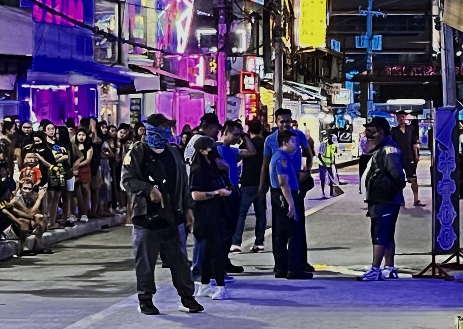 Polizei-Razzia in der Red Street