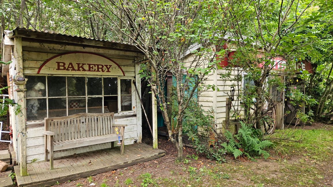 Clifden - Monkey Island - Riverton - Invercargill - Nugget Point