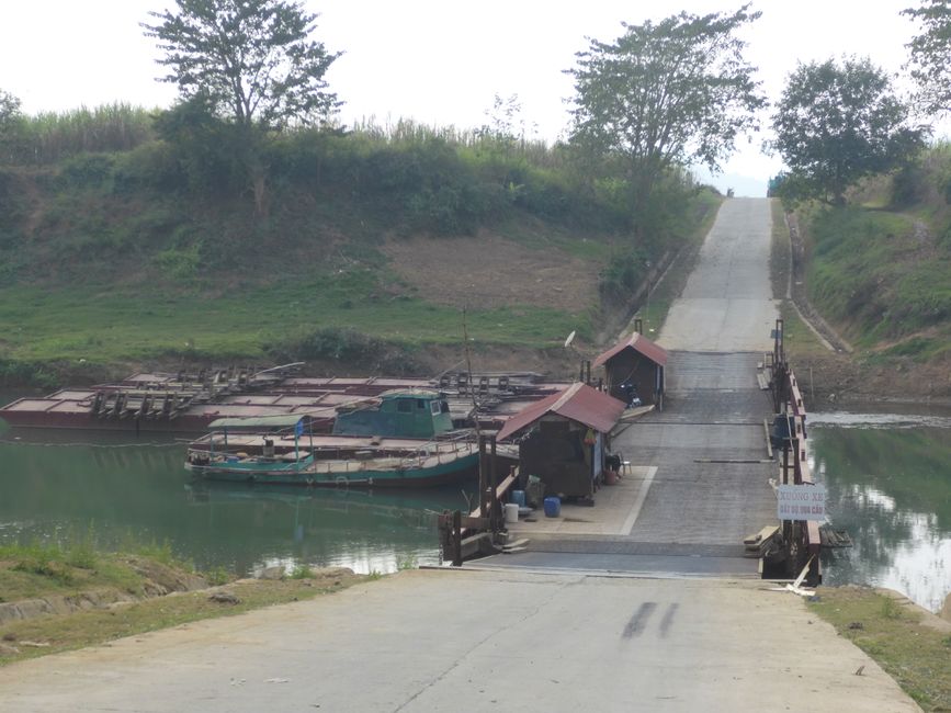 Bonbons pour passer le pont flottant