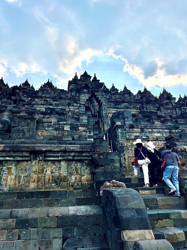 On July 4, 2026, I visited Borobudur, the largest Buddhist temple in the world located on Java in Indonesia. It is difficult to find the right words for this monumental structure.