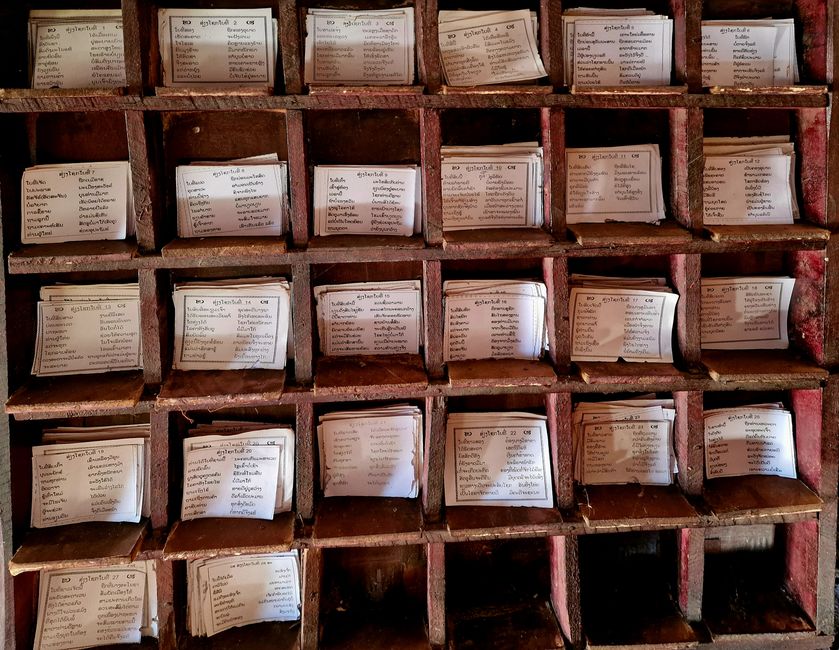 Wünsche, Bitten, Gedanken - vorgetragen vor Buddha