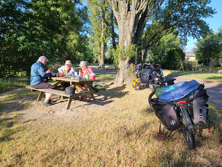Petit-déjeuner au bord du Rhône à Guilherand-Granges