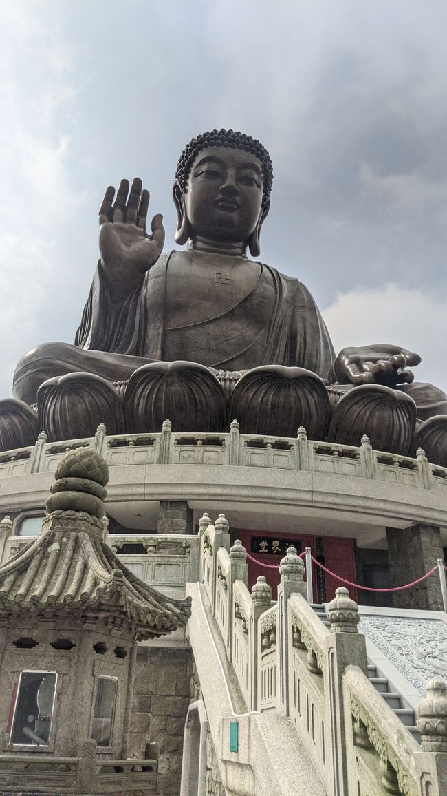 Buddha di Tian Tan