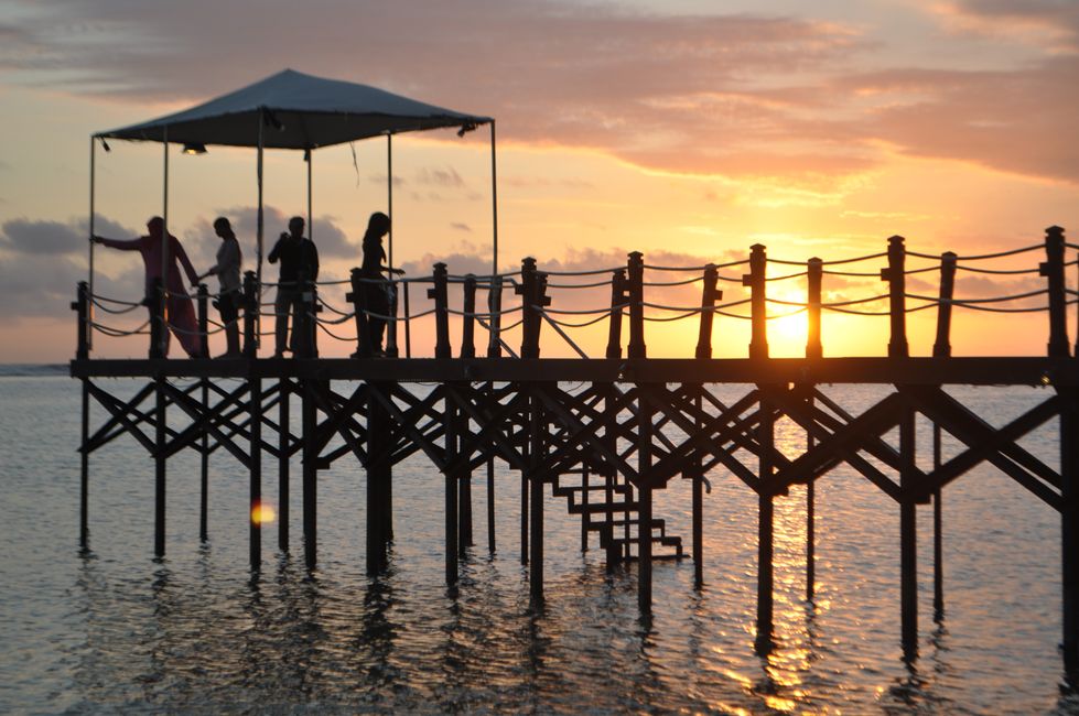 Puesta de sol en la costa oeste