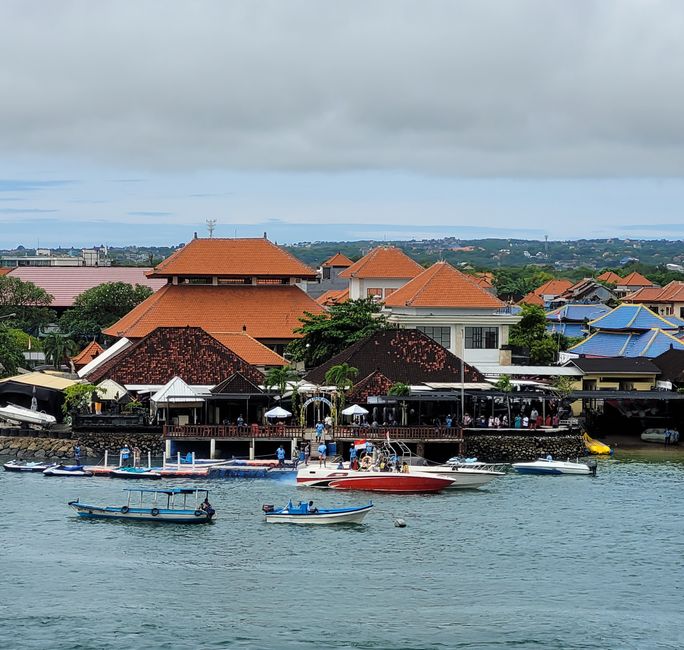 Jour 111 et 112 sur 175 : Croisière autour du monde - Benoa/Bali