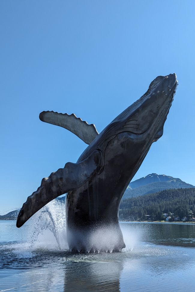 Day 24: Trip to Juneau: Glacier Outburst & 20,000 Tourists