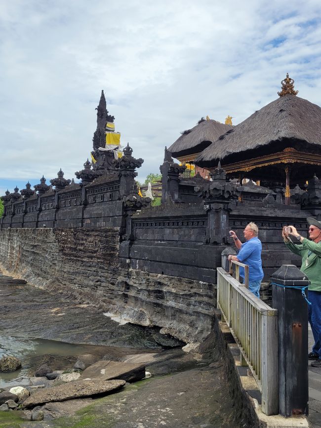 Tag 111/112 und 113 von 175: Kreuzfahrt rund um die Welt - Benoa/Bali und Seetag