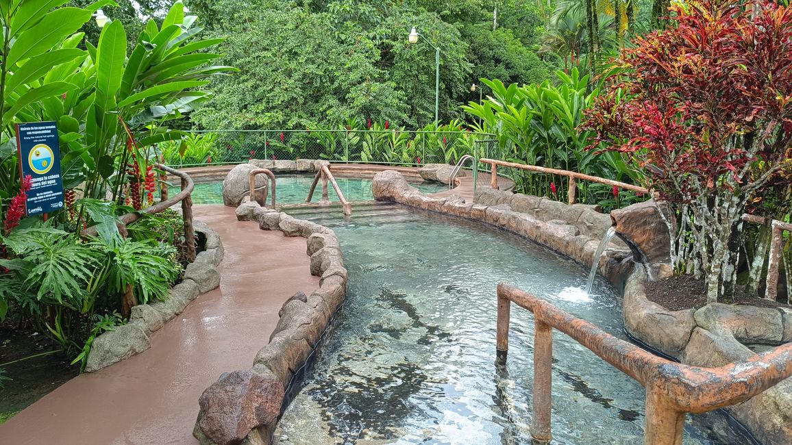 Costa Rica_Los Laureles Hot springs