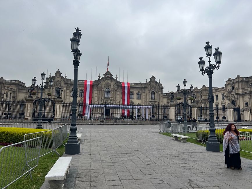 Präsidentenpalais, ...