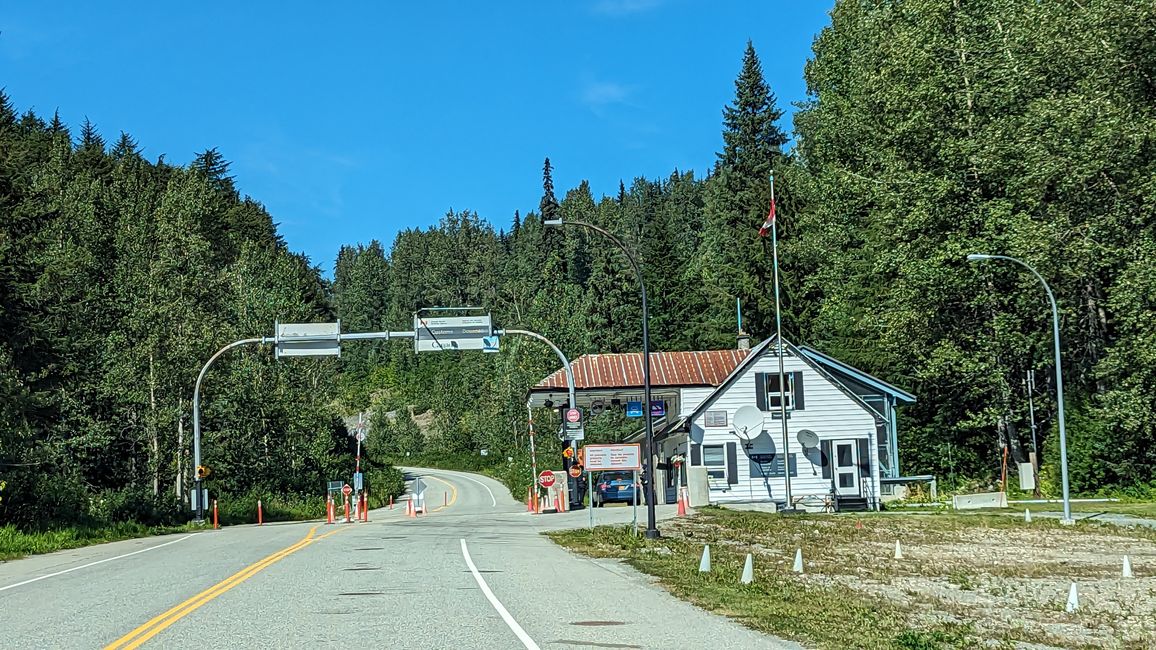 Tag 27: Bärenshow & fantastische Bergwelten - zurück nach Yukon/Kanada