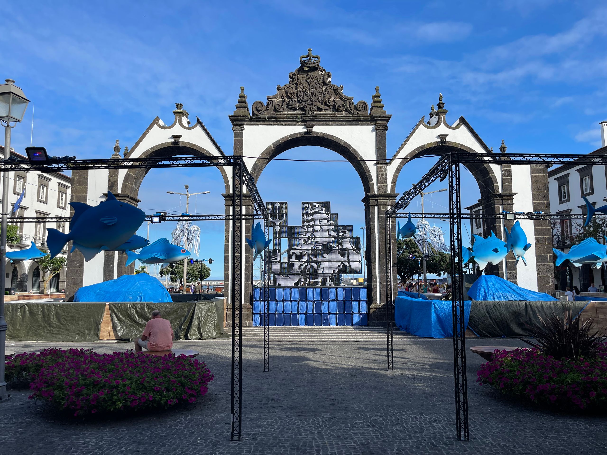 City gate