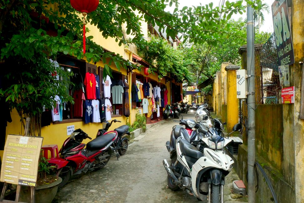 With a moped you can fit through every narrow street