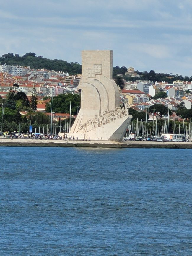 Día 167 (Parte 4) y 168 (Parte 1) de los 175 días planeados: Crucero alrededor del mundo - Día en el mar y Lisboa