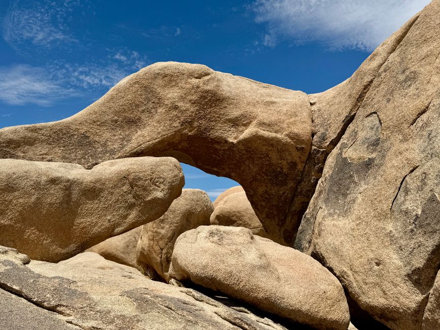 Joshua Tree National Park – Arch Rock & Skull Rock