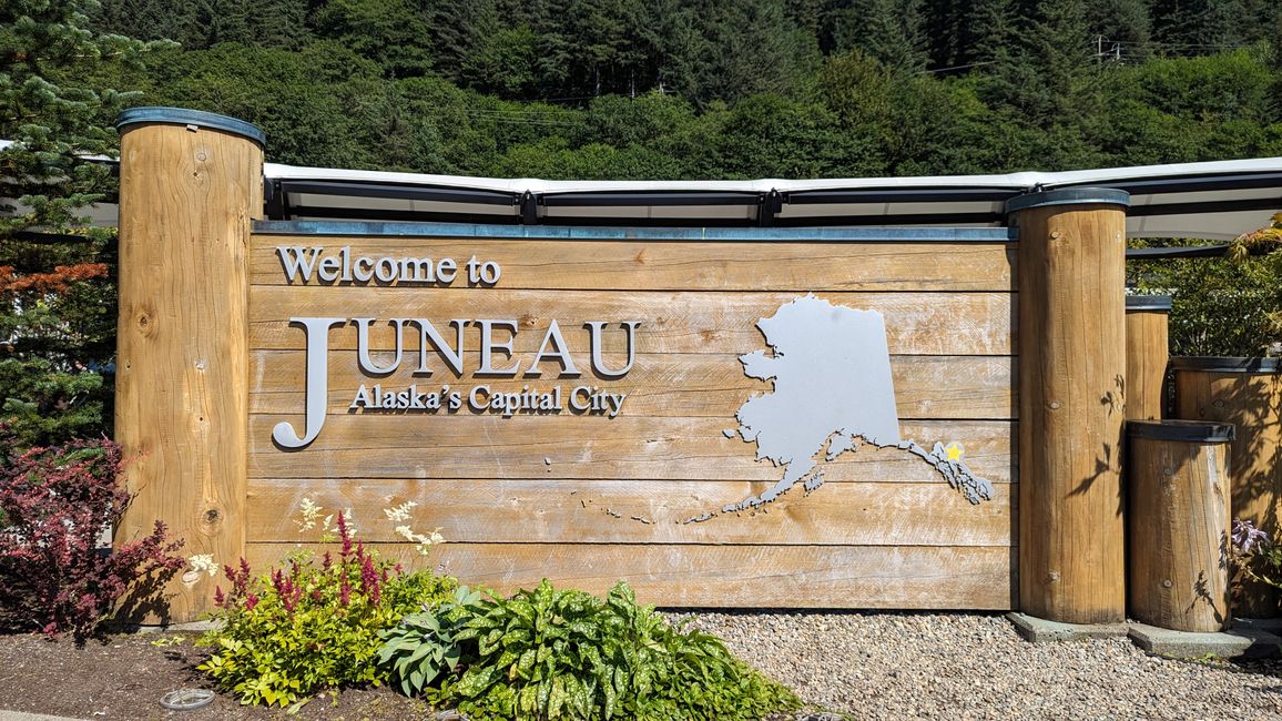 Day 24: Trip to Juneau: Glacier Outburst & 20,000 Tourists