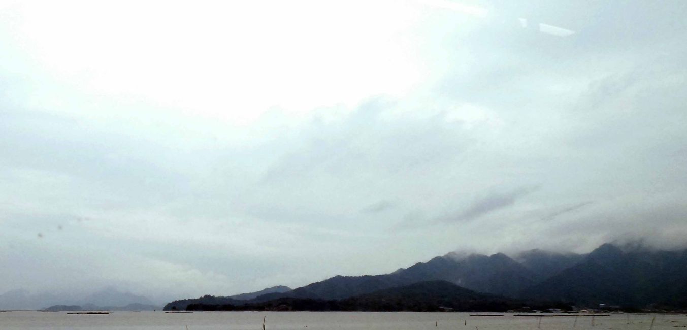 Hiroden-Miyajimaguchi, vista su Miyajima 