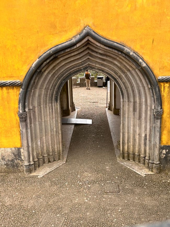 Ein Tag voller Entdeckungen in Sintra: Märchenhafte Paläste und kulinarische Genüsse