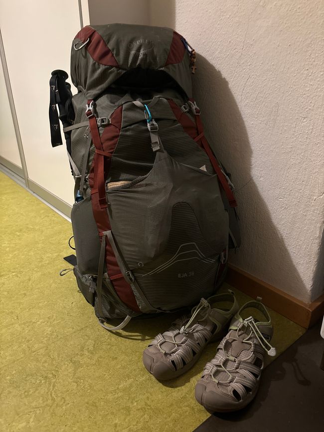Final preparations and wanderlust. Looking forward to walking at my own pace. Mostly in silence. Step by step. But first by train from Stuttgart via Zurich and Lugano to Milano….