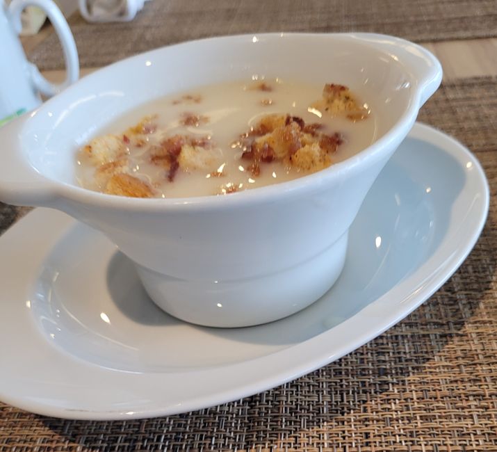 Day 162 of planned 175: Around the world cruise - Day at sea