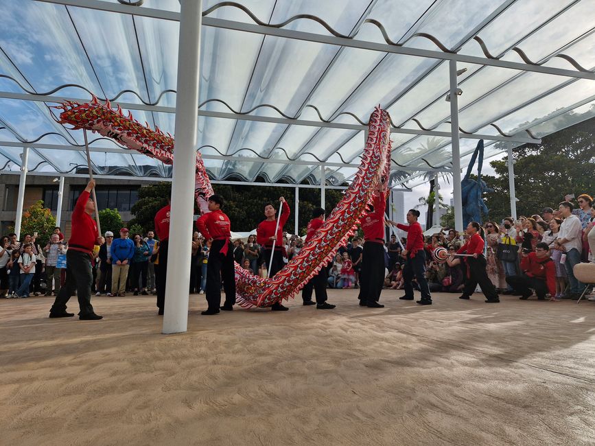 Dragon dance