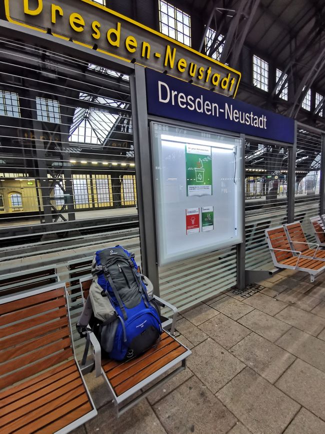 Todo dentro de la mochila y ya alcanzada la estación de Neustadt