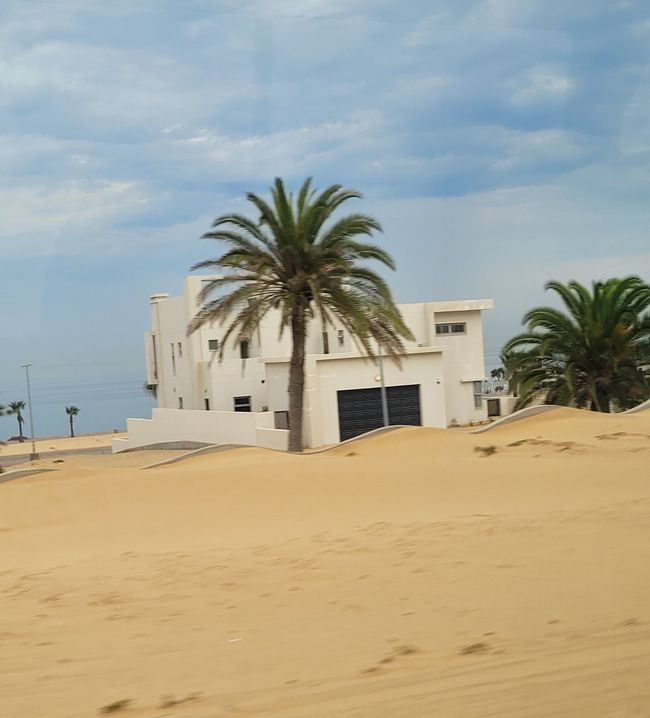 Jour 146 et 147/148 sur 175 : Croisière autour du monde : Walvis Bay/Namibie et deux jours en mer