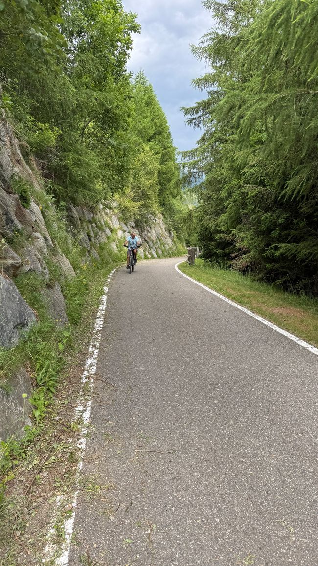 Radweg rundum den Reschensee