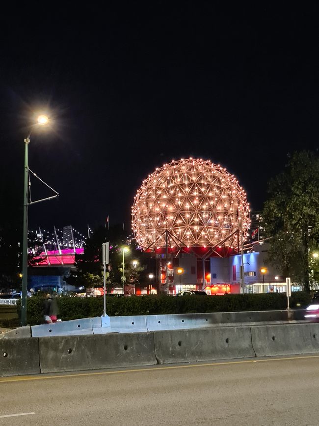 Science World en la oscuridad